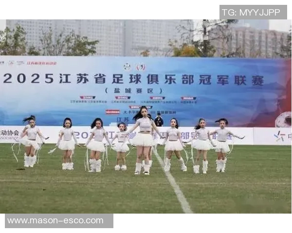 足球巨星闪耀舞台展才艺达人秀精彩纷呈引发球迷热议 足球巨星闪耀舞台展才艺达人秀精彩纷呈引发球迷热议